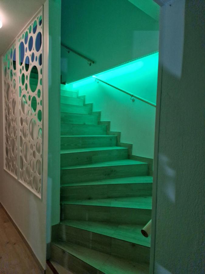 Yuka Hotel Вама Веке Екстериор снимка