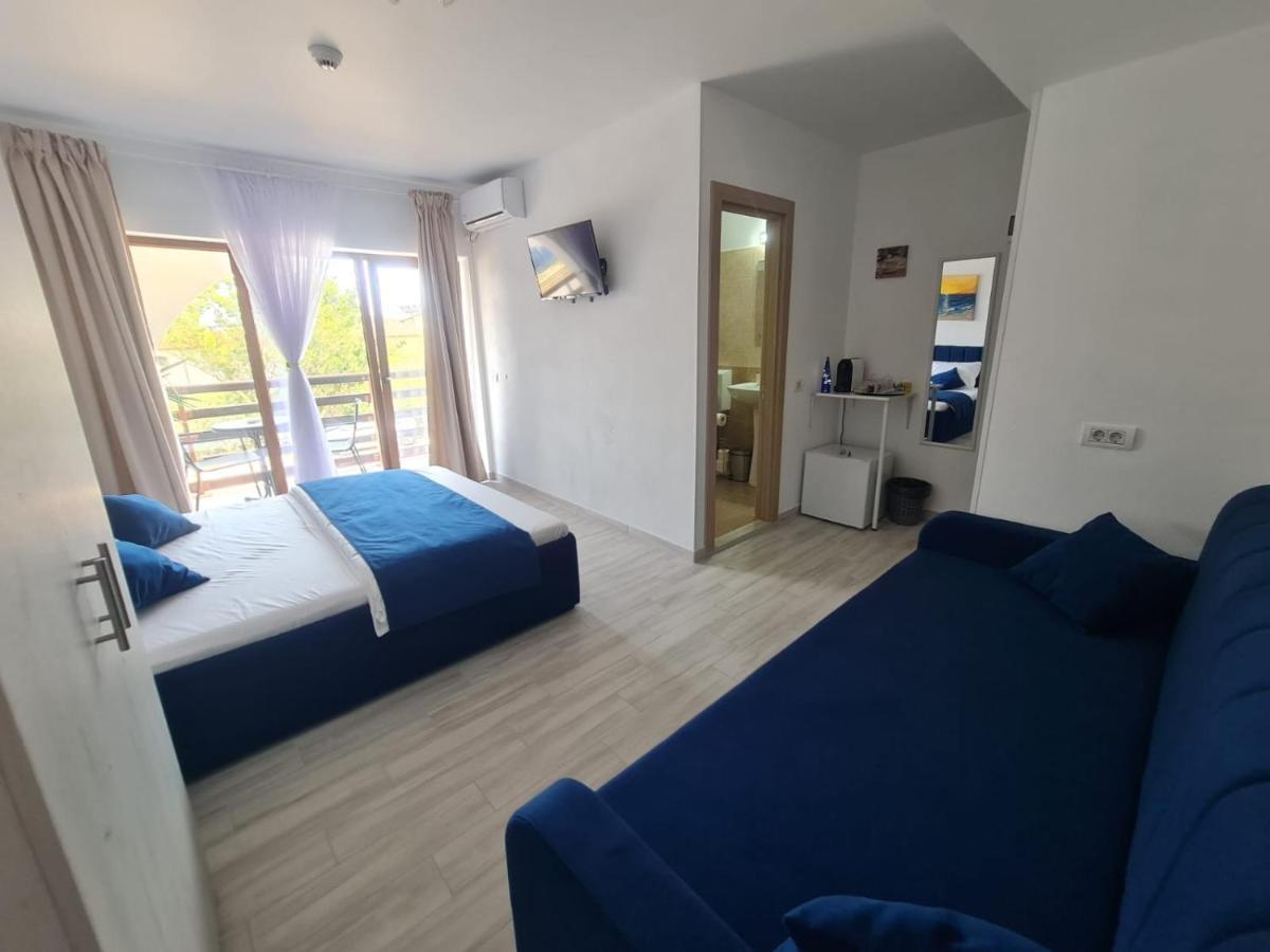 Yuka Hotel Вама Веке Екстериор снимка