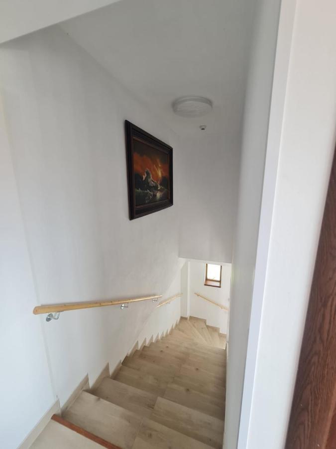 Yuka Hotel Вама Веке Екстериор снимка