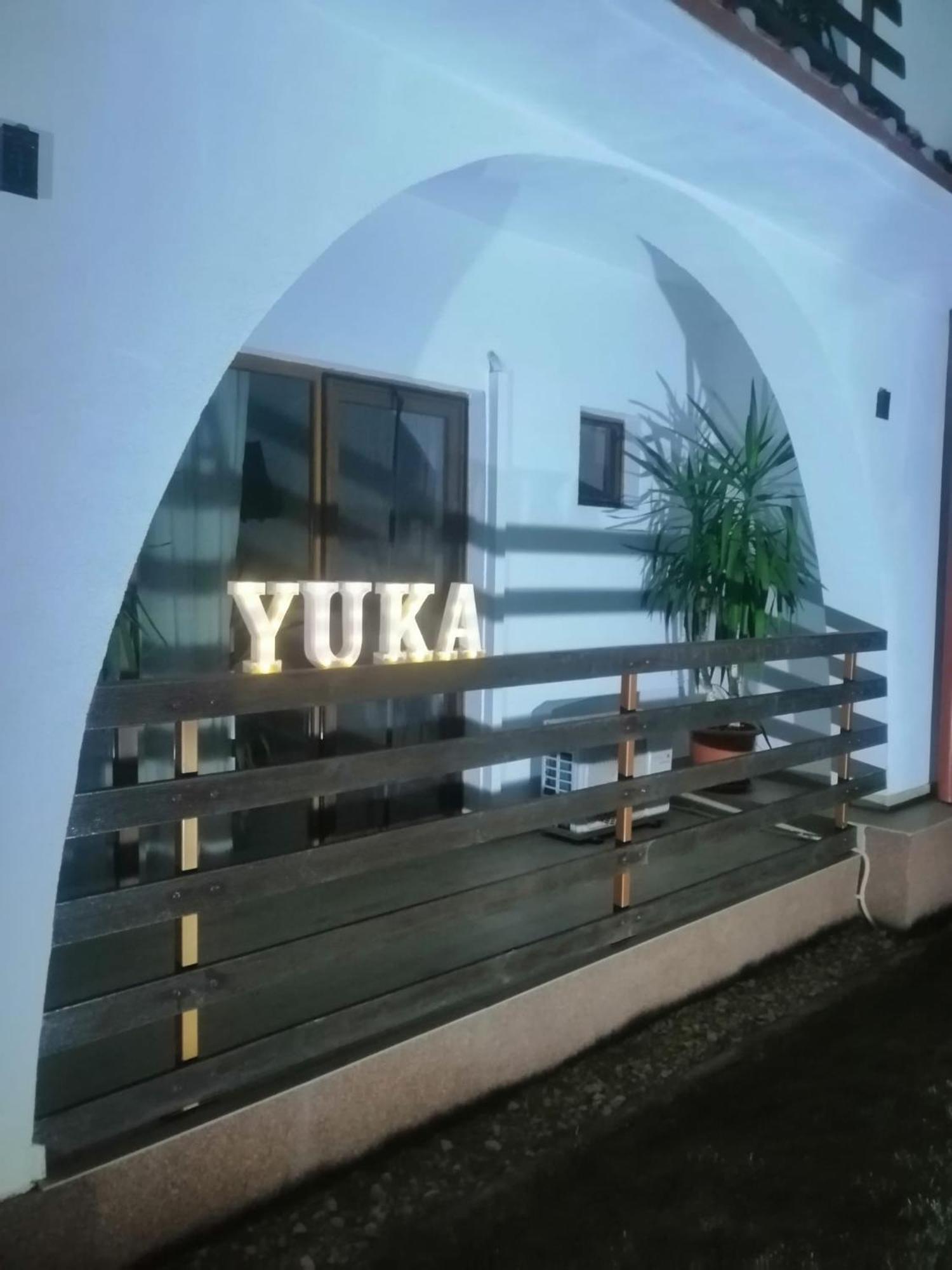 Yuka Hotel Вама Веке Екстериор снимка